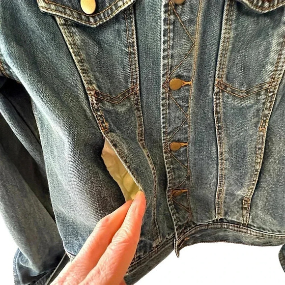 MAISON JULES | NWOT | DENIM JEAN JACKET | SIZE: MEDIUM - Picture 4 of 12